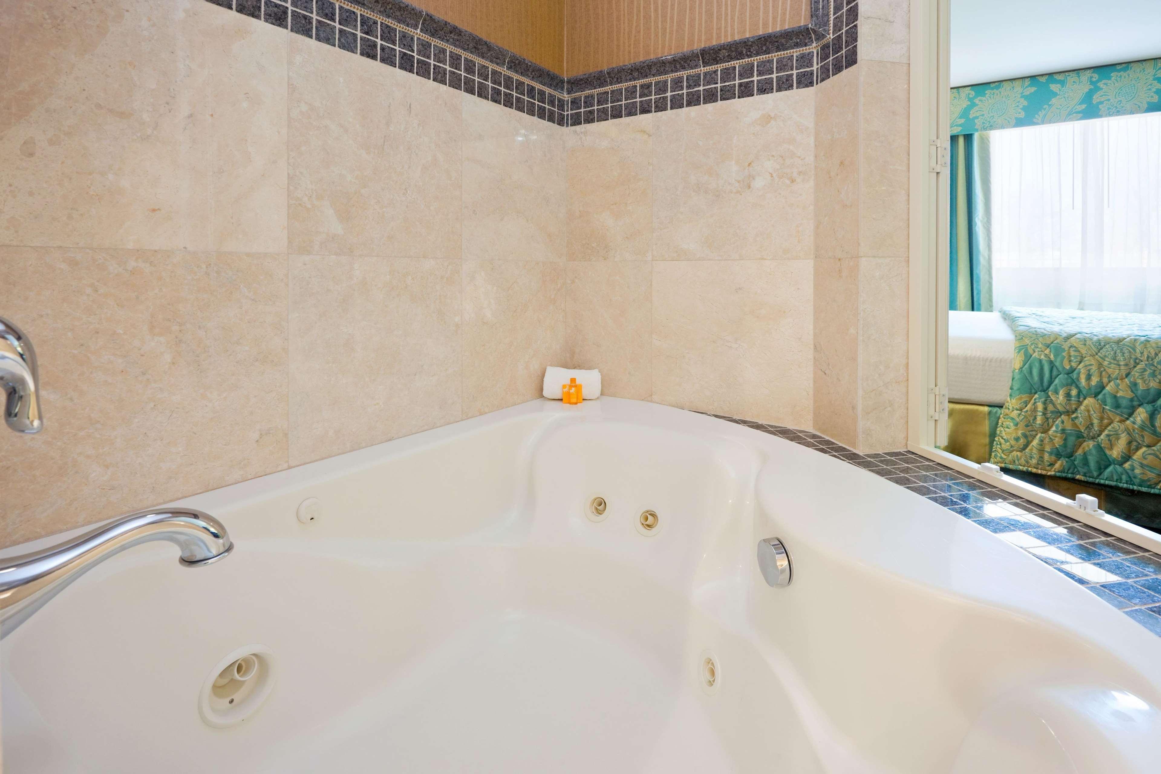 La Quinta Inn By Wyndham West Long Branch Nj Shore Area Exteriér fotografie