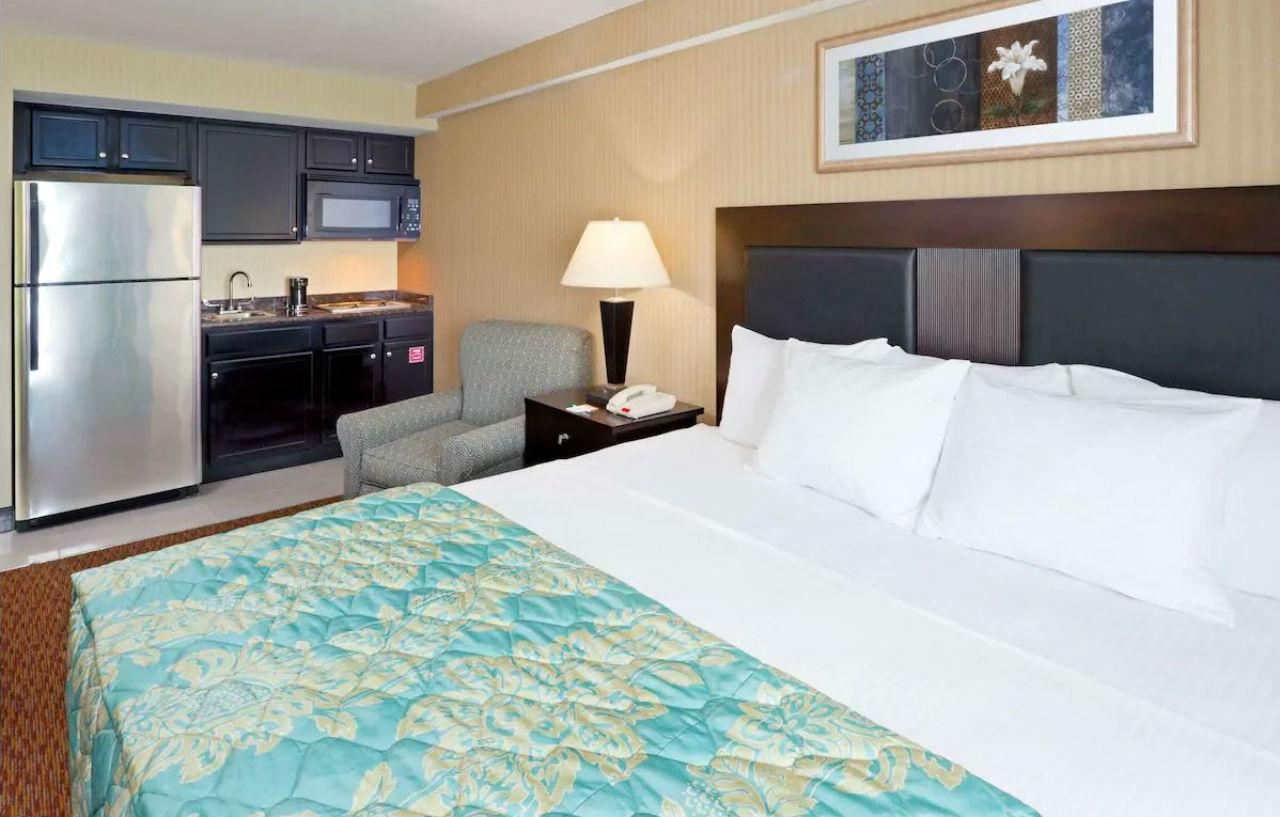 La Quinta Inn By Wyndham West Long Branch Nj Shore Area Exteriér fotografie